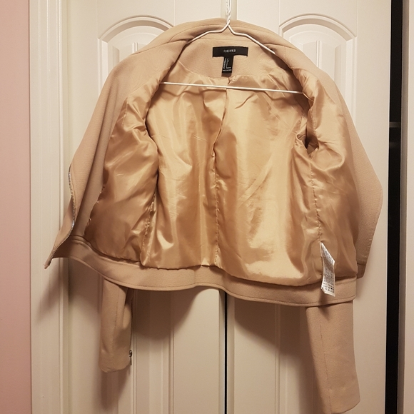 💥2 for 30💥 Forever 21 Cropped Jacket - Picture 5 of 5